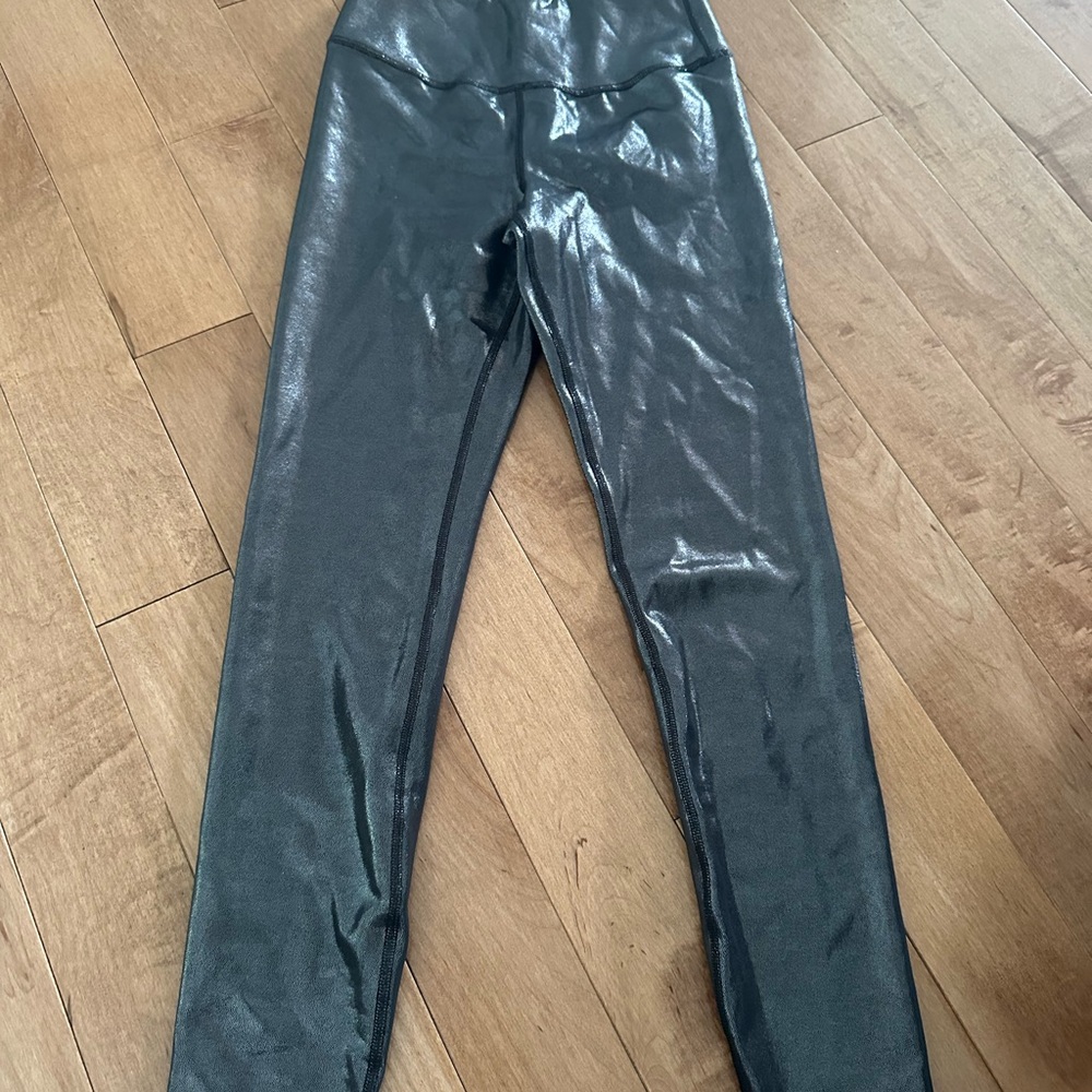 Shiny Black Leggings